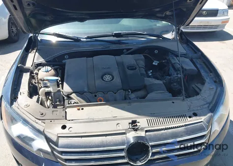 2013 Volkswagen Passat 2.5L S из США, поврежденный, VIN 1VWAP7A35DC026578